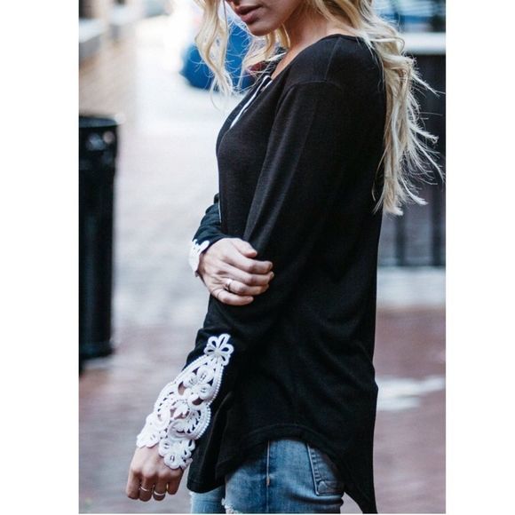 Black/White LacyTop - Picture 2 of 4